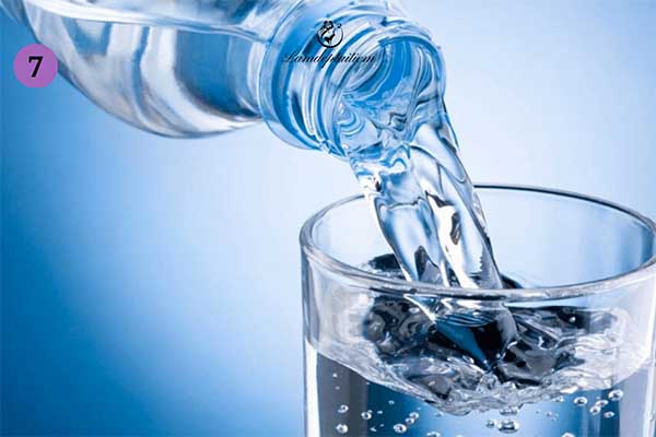 bổ sung 2-3 lít nước cho cơ thể