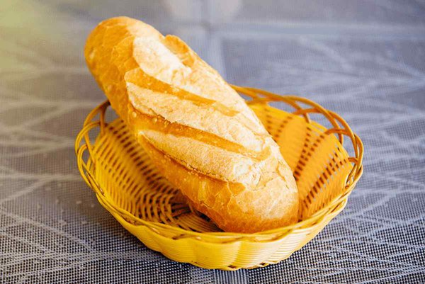 không nên ăn bánh mì thay cơm