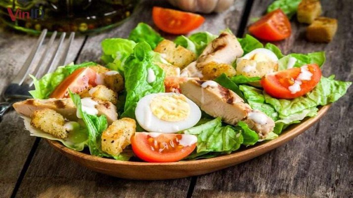 salad là món ăn hỗ trợ giảm cân hiệu quả