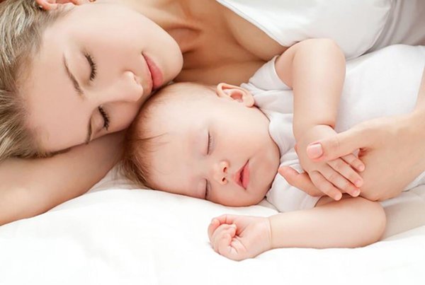 thay vào đó các mẹ nên ngủ đủ giấc để giúp giảm cân được an toàn hơn